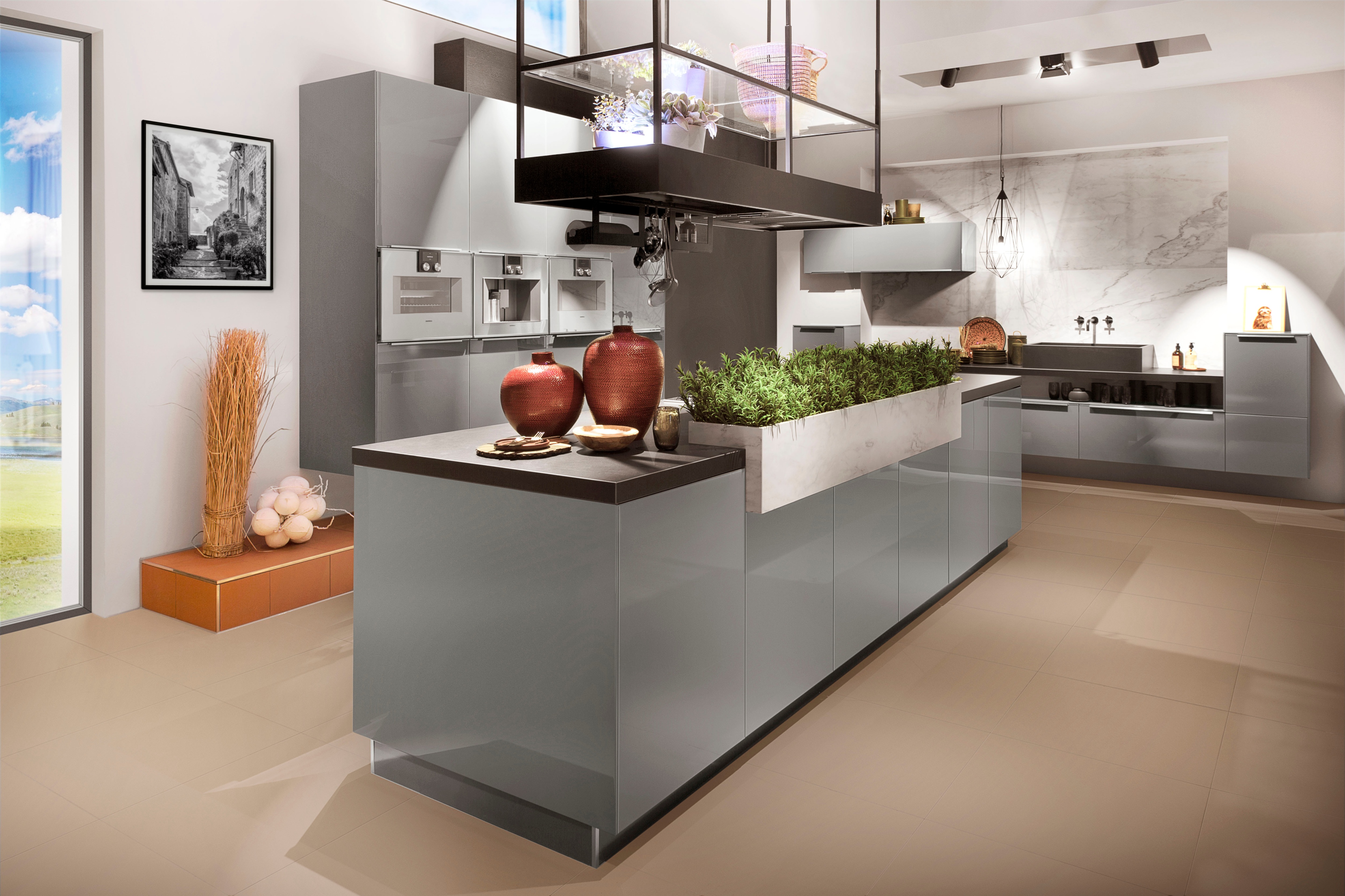 Häcker-Küche in der Hausausstellung in Lavagrau